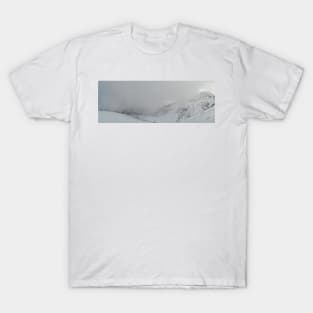 foggy mountains T-Shirt